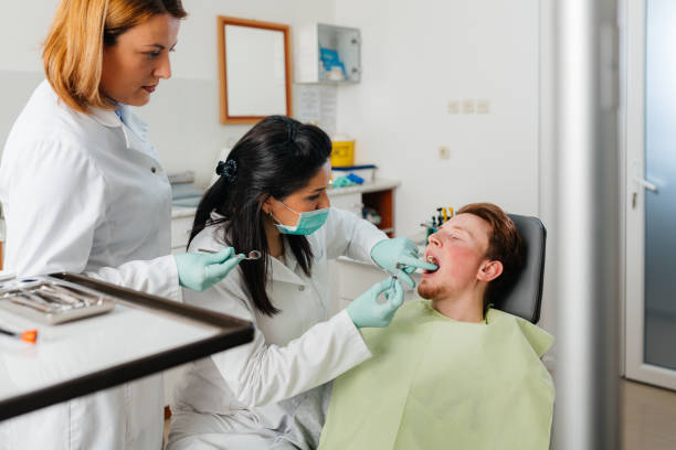 Best Cracked Tooth Emergency Dentist  in Indianola, WA